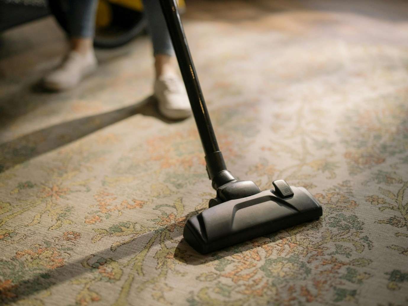 carpet for high-traffic areas - spring clean Leave Your Rental Home Clean